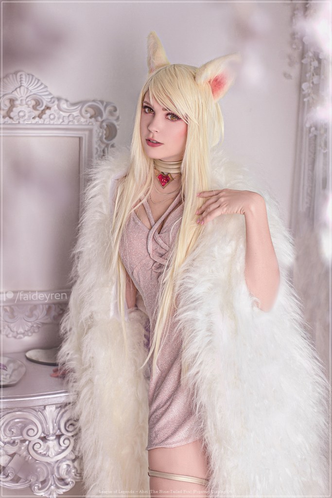 League of Legends - Ahri (The Nine-Tailed Fox) (Popstar) Cosplay full body character photo