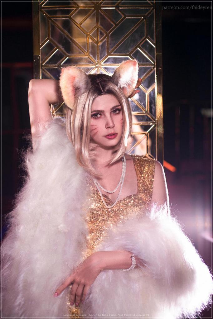 League of Legends - Ahri (The Nine-Tailed Fox) (Prestige) Cosplay character costume portrait