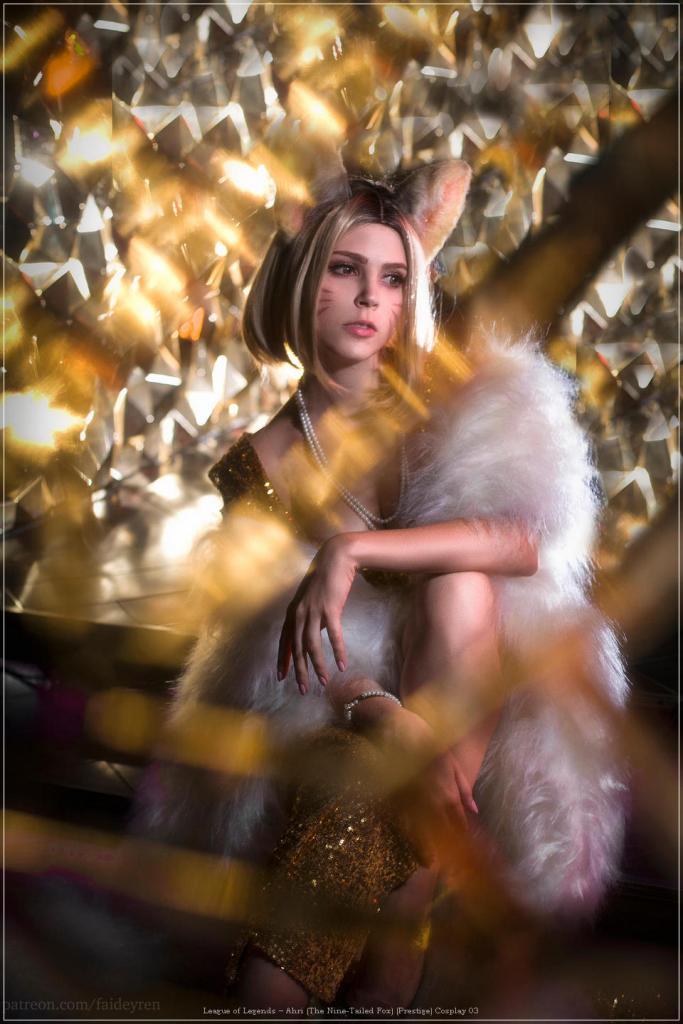 League of Legends - Ahri (The Nine-Tailed Fox) (Prestige) Cosplay character recreation portrait