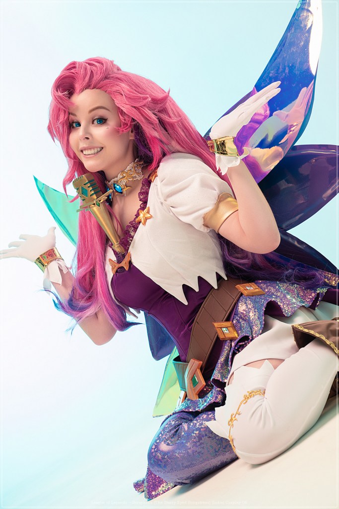 League of Legends - Seraphine (The Starry-Eyed Songstress) (Indie) Cosplay costume showcase portrait