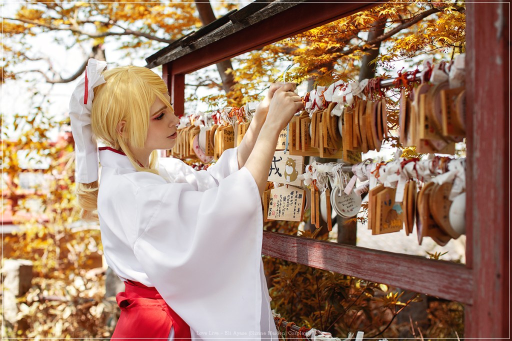 Love Live - Eli Ayase (Shrine Maiden) Cosplay anime character costume photo