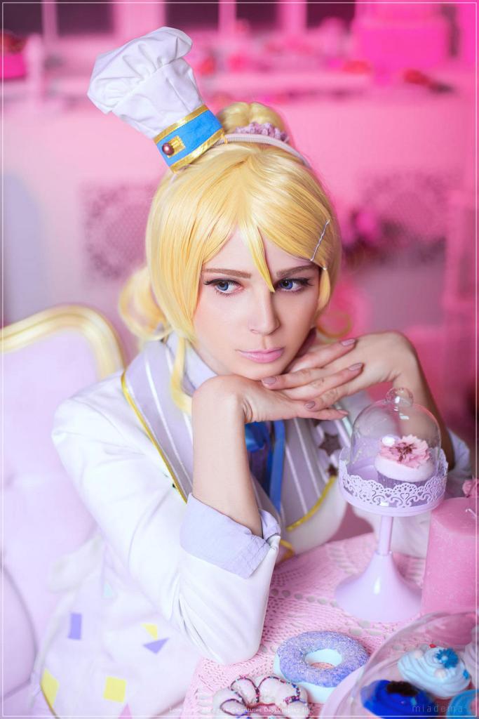 Love Live - Eli Ayase (Valentines Day) Cosplay full length character portrait