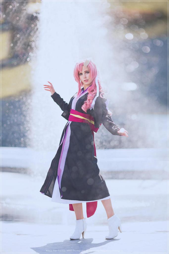 Mobile Suit Gundam SEED Destiny - Lacus Clyne (The Songstress) Cosplay - full body port. Mobile Suit Gundam SEED Destiny - Lacus Clyne (The Songstress) Cosplay - full body port.