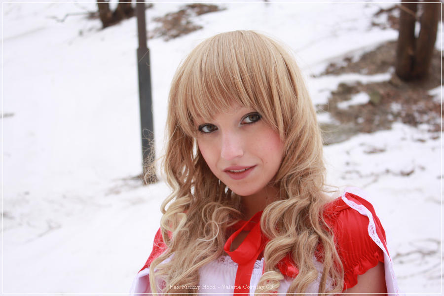 Red Riding Hood - Valerie Cosplay - authentic costume view