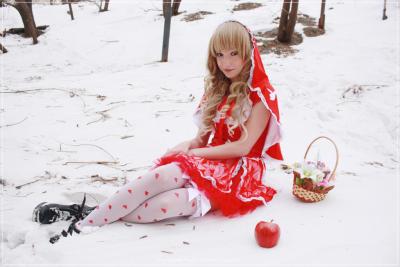Red Riding Hood - Valerie Cosplay