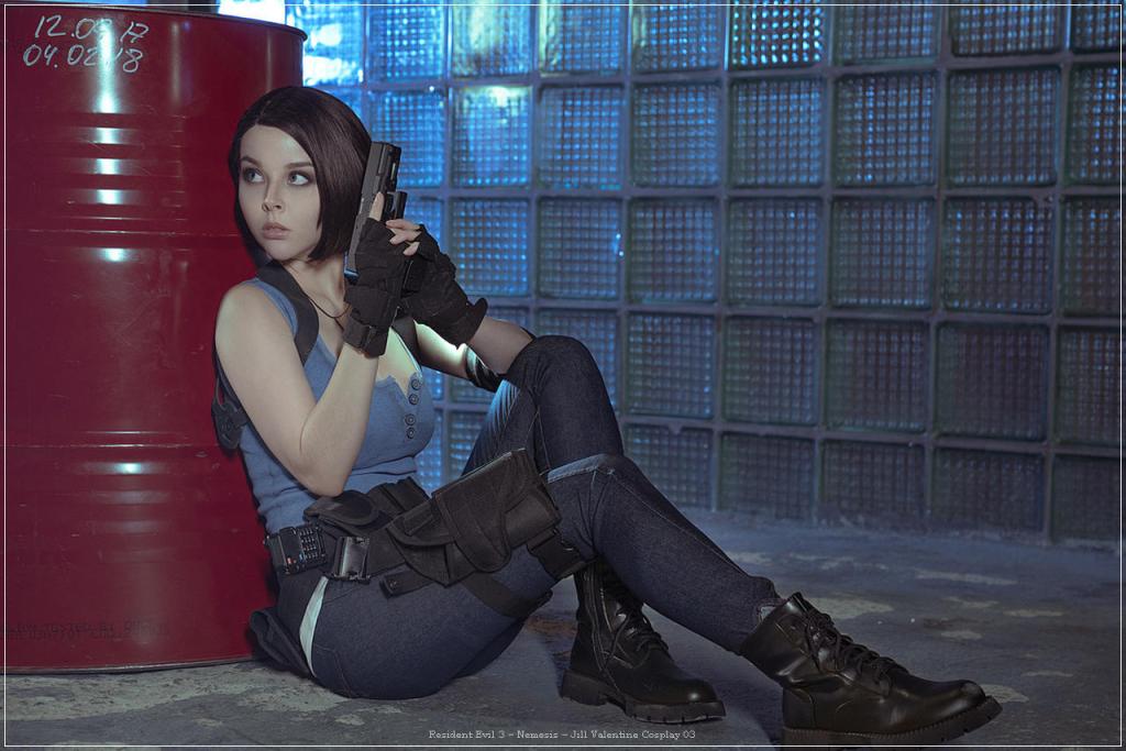 Resident Evil 3 - Remake - Jill Valentine Cosplay - artistic framing Resident Evil 3 - Remake - Jill Valentine Cosplay - artistic framing