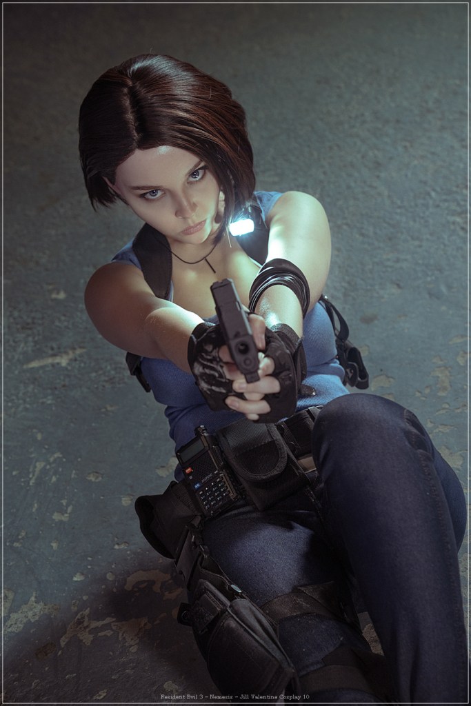 Resident Evil 3 - Remake - Jill Valentine Cosplay - soft focus shot Resident Evil 3 - Remake - Jill Valentine Cosplay - soft focus shot