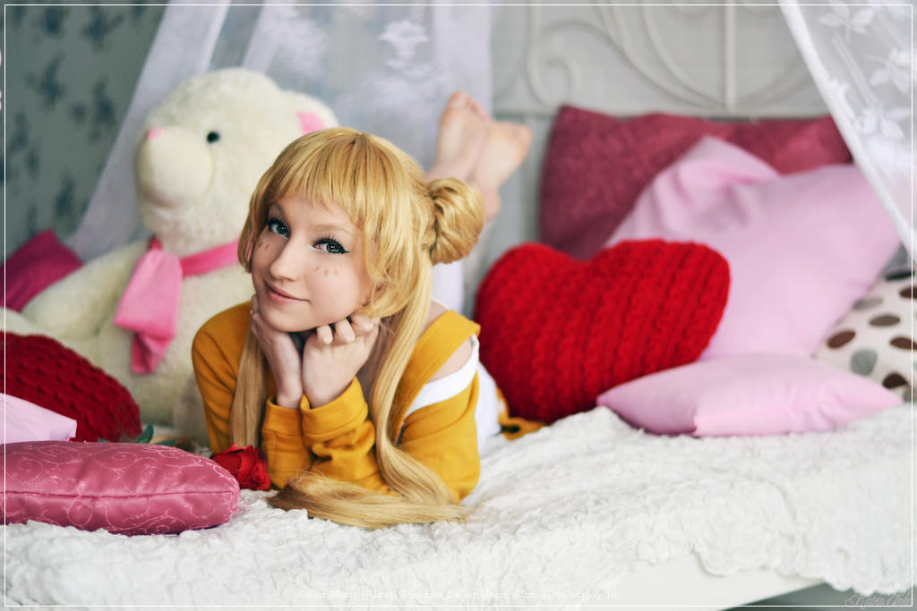 Sailor Moon - Usagi Tsukino (Sailor Moon) (Concept) Cosplay - full length photo
