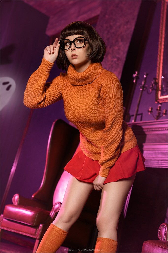 Scooby-Doo - Velma Dinkley Cosplay - refined costume study