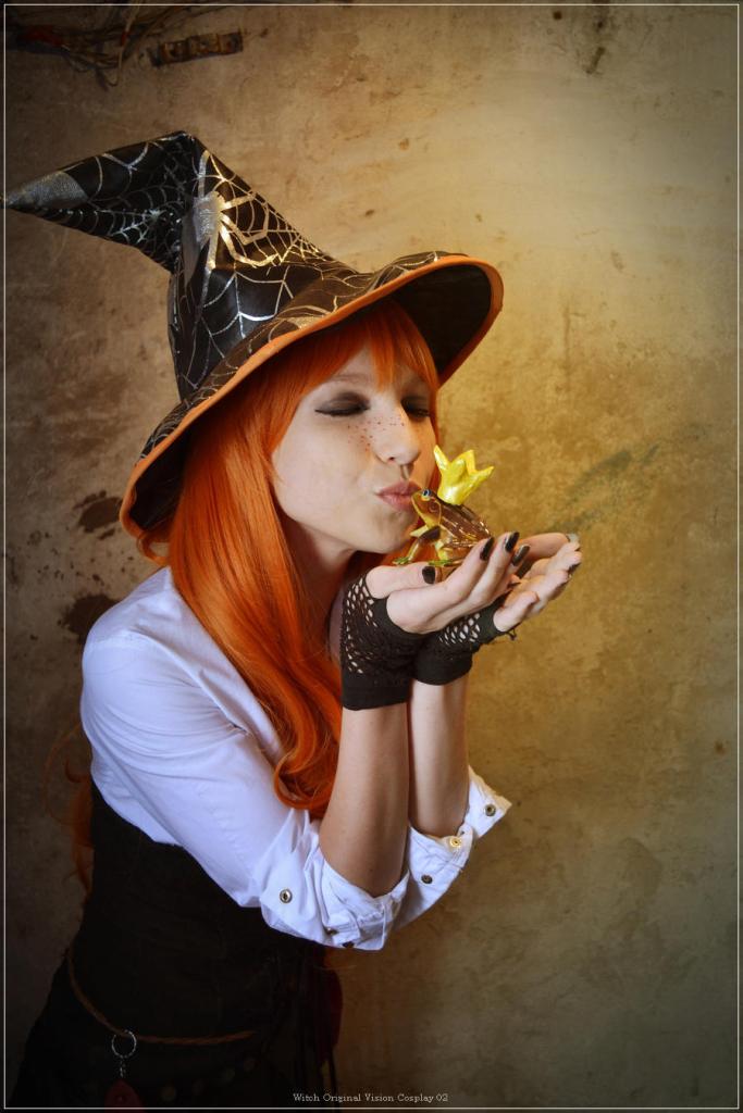 witch original vision cosplay 02