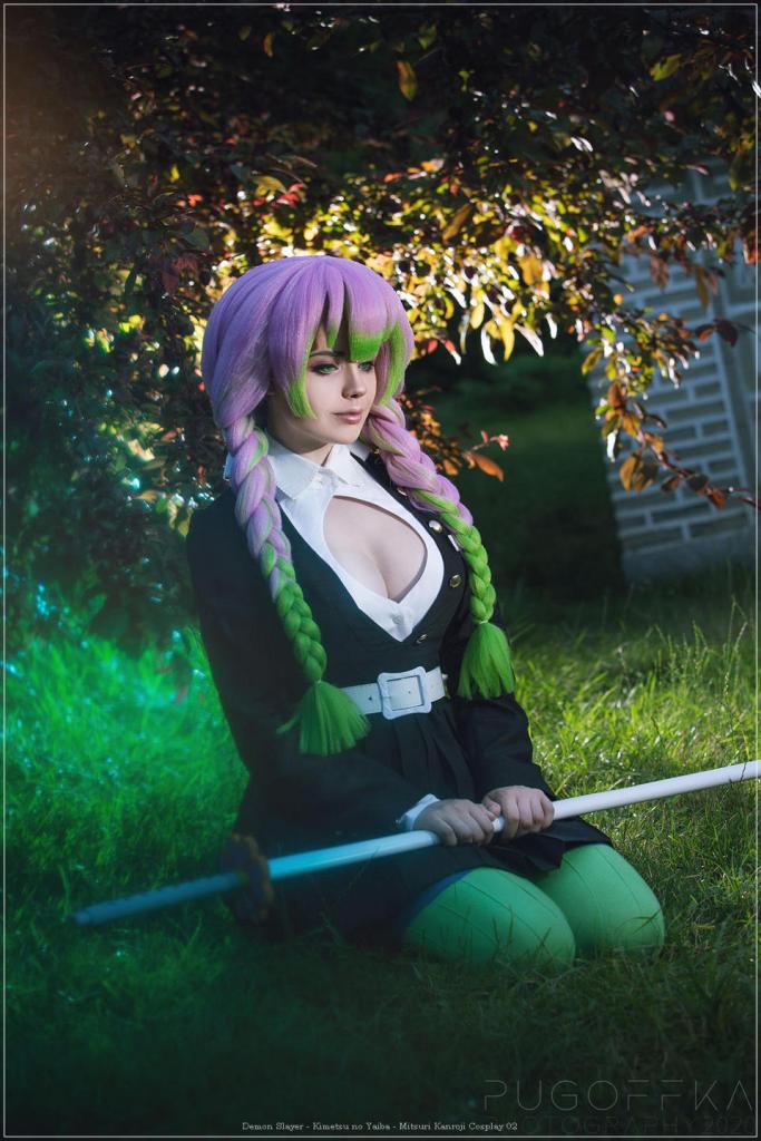 Demon Slayer - Mitsuri Kanroji Cosplay - soft focus costume shot