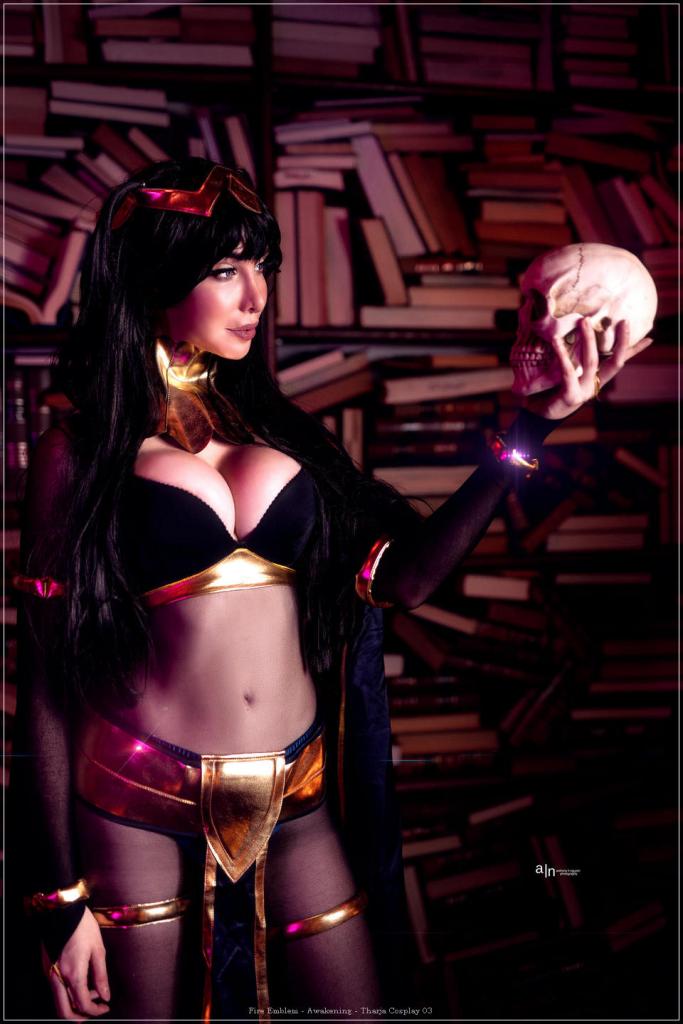 Fire Emblem - Awakening - Tharja Cosplay - cinematic costume portrait Fire Emblem - Awakening - Tharja Cosplay - cinematic costume portrait