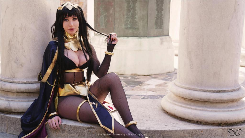 Fire Emblem - Awakening - Tharja Cosplay - mature aesthetic capture