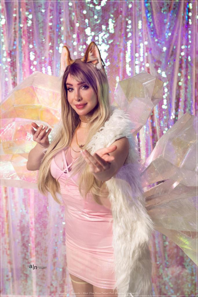 League of Legends - Ahri (The Nine-Tailed Fox) (Popstar) Cosplay - visual exploration