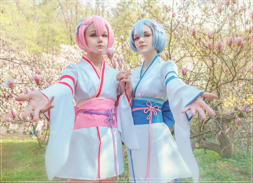 Re Zero &minus; Starting Life in Another World - Rem &amp; Ram Cosplay - full length port.
