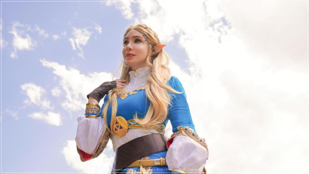 The Legend of Zelda - Breath of the Wild - Princess Zelda Cosplay - full length photo The Legend of Zelda - Breath of the Wild - Princess Zelda Cosplay - full length photo