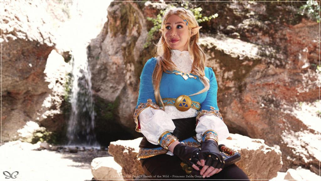 The Legend of Zelda - Breath of the Wild - Princess Zelda Cosplay - portrait photo The Legend of Zelda - Breath of the Wild - Princess Zelda Cosplay - portrait photo