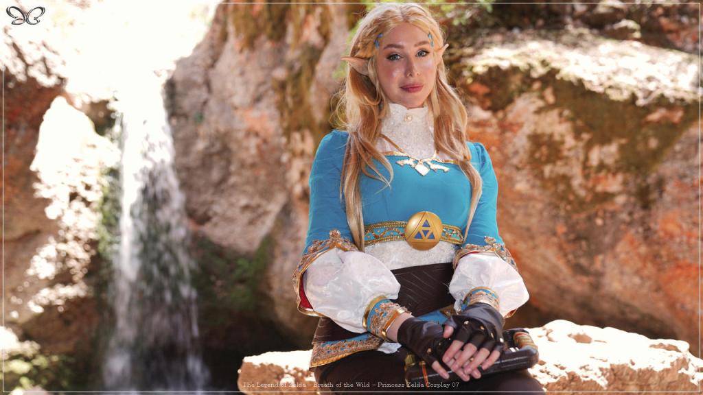 The Legend of Zelda - Breath of the Wild - Princess Zelda Cosplay - costume portrait The Legend of Zelda - Breath of the Wild - Princess Zelda Cosplay - costume portrait