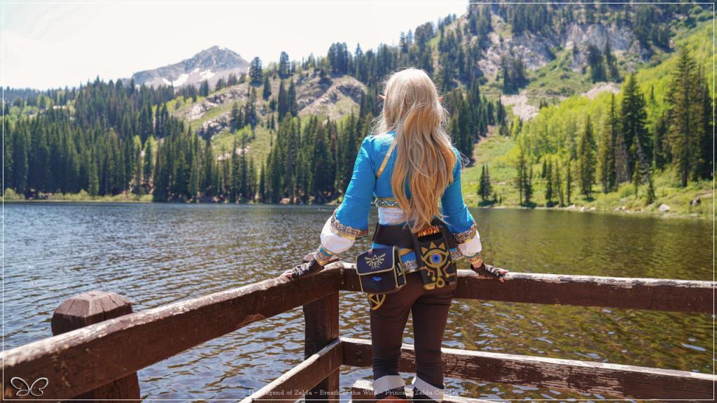 The Legend of Zelda - Breath of the Wild - Princess Zelda Cosplay - full body port. The Legend of Zelda - Breath of the Wild - Princess Zelda Cosplay - full body port.