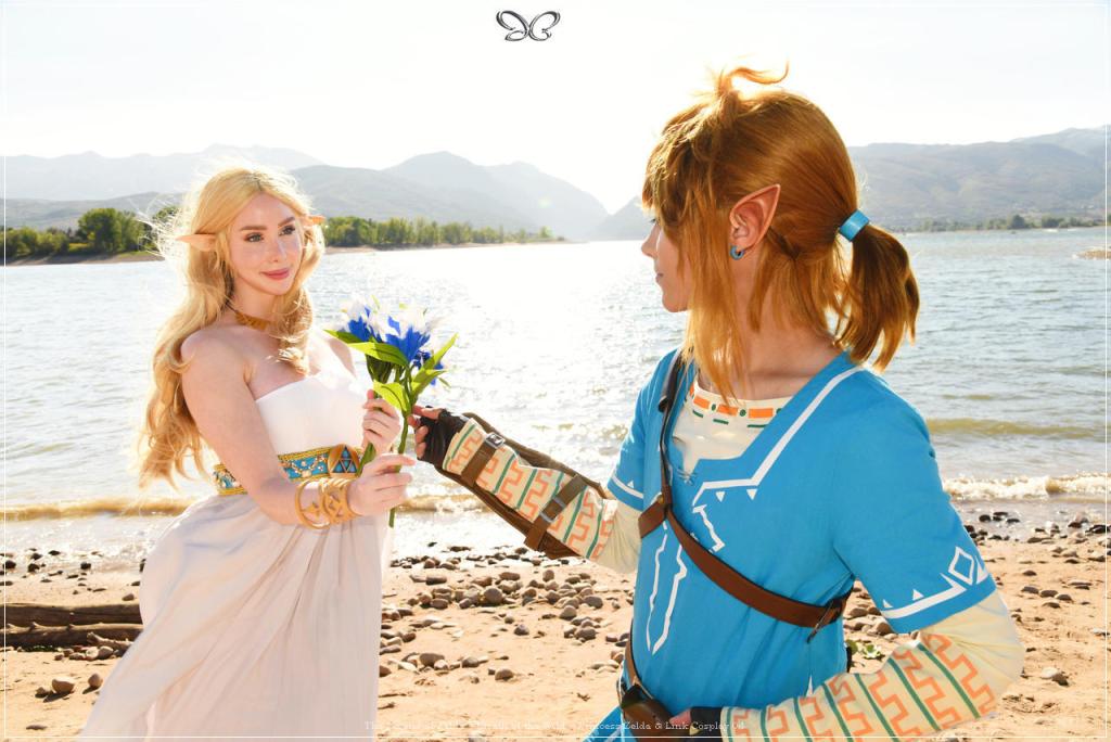 The Legend of Zelda - Breath of the Wild - Princess Zelda &amp; Link Cosplay - full body port.
