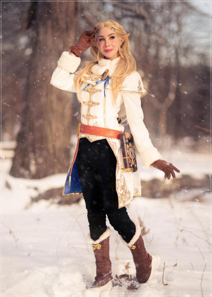 The Legend of Zelda - Breath of the Wild - Princess Zelda (Winter) Cosplay - costume portrait