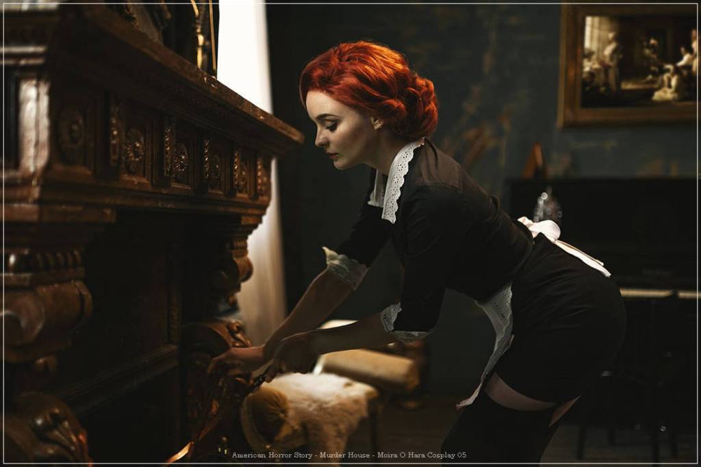 American Horror Story - Murder House - Moira O Hara Cosplay - authentic view American Horror Story - Murder House - Moira O Hara Cosplay - authentic view