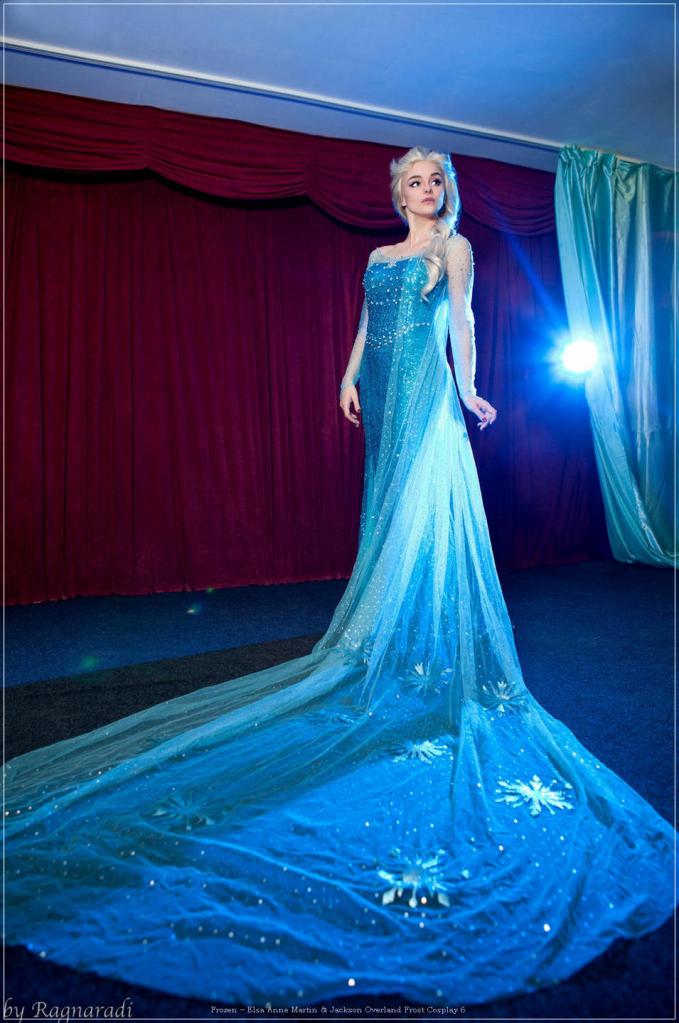 Frozen - Elsa Anne Martin & Jackson Overland Frost Cosplay - recreation Frozen - Elsa Anne Martin & Jackson Overland Frost Cosplay - recreation