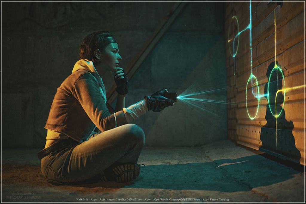 Half-Life - Alyx - Alyx Vance Cosplay - character recreation portrait Half-Life - Alyx - Alyx Vance Cosplay - character recreation portrait