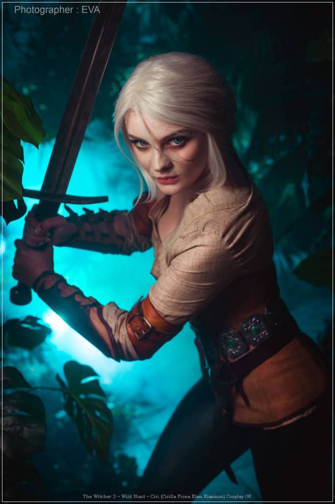 The Witcher 3 - Wild Hunt - Ciri (Cirilla Fiona Elen Riannon) Cosplay - full length port. The Witcher 3 - Wild Hunt - Ciri (Cirilla Fiona Elen Riannon) Cosplay - full length port.