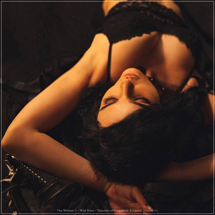 The Witcher 3 - Wild Hunt - Yennefer of Vengerberg (Lingerie) Cosplay - suggestive shot