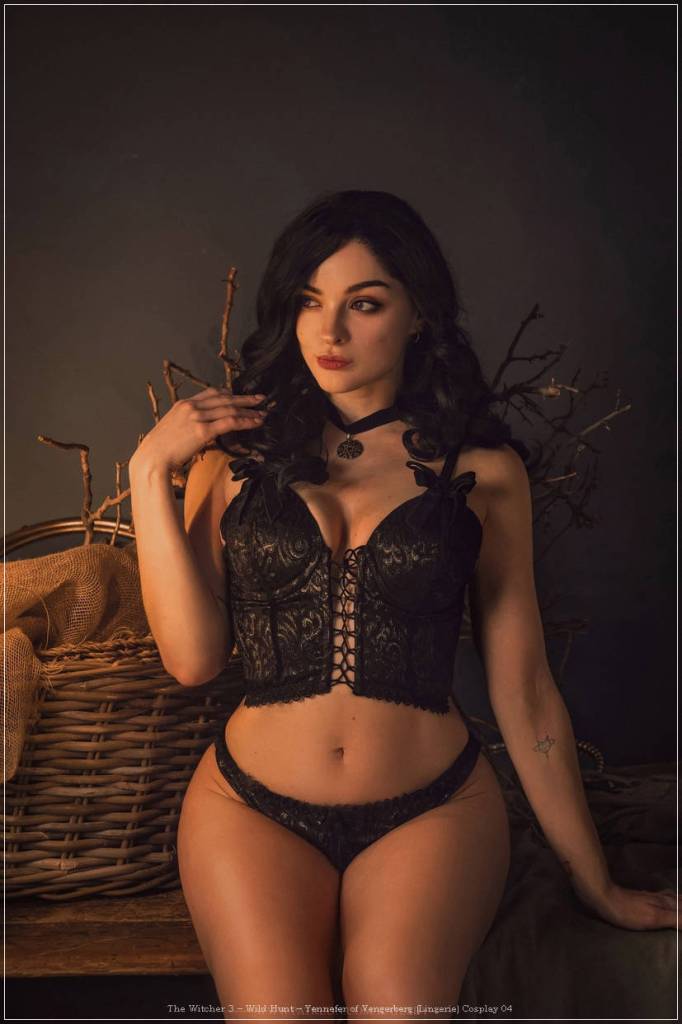 The Witcher 3 - Wild Hunt - Yennefer of Vengerberg (Lingerie) Cosplay - intimate capture