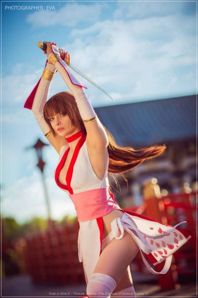 Dead or Alive 2 - Ultimate - Kasumi (The Kunoichi of Destiny) Cosplay