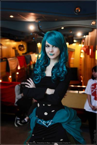 My Little Pony - Friendship Is Magic - Queen Chrysalis Cosplay
