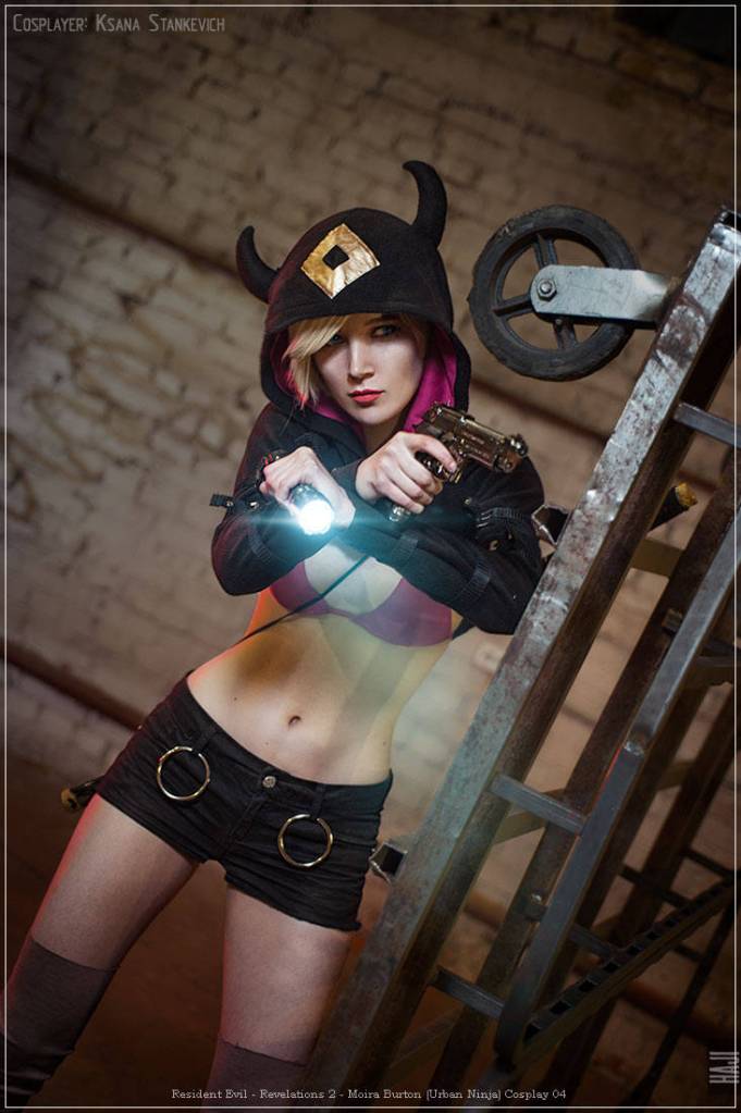 Resident Evil - Revelations 2 - Moira Burton (Urban Ninja) Cosplay full length photo