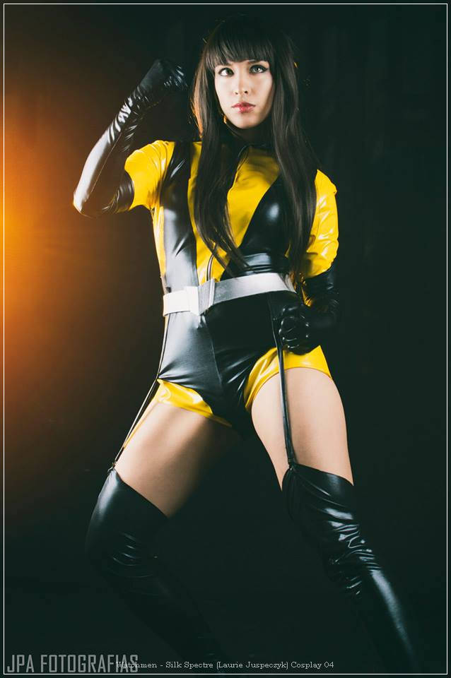 Watchmen - Silk Spectre (Laurie Juspeczyk) Cosplay - artistic framing Watchmen - Silk Spectre (Laurie Juspeczyk) Cosplay - artistic framing