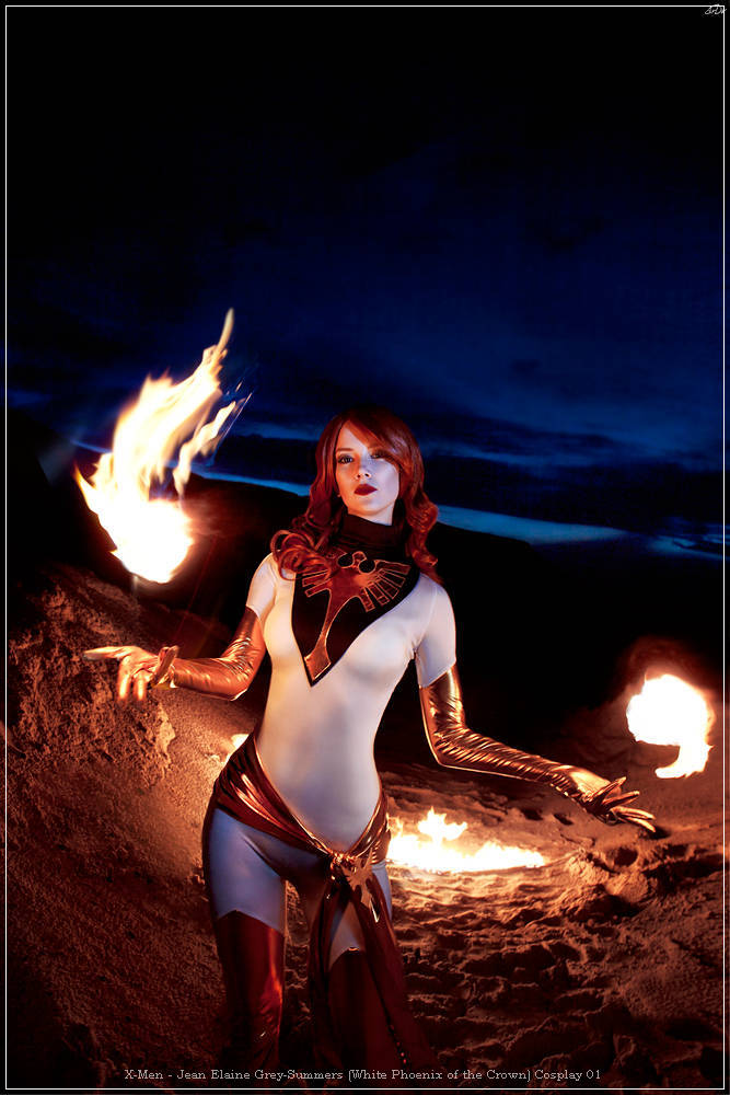 X-Men - Jean Elaine Grey-Summers (White Phoenix of the Crown) Cosplay full body character photo