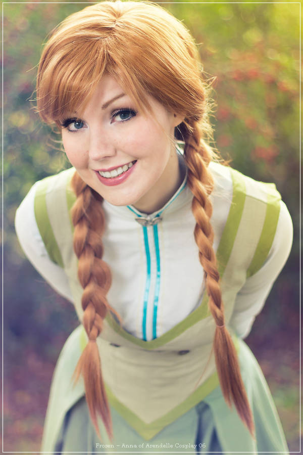 Frozen - Anna of Arendelle Cosplay - full length character portrait Frozen - Anna of Arendelle Cosplay - full length character portrait