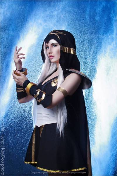League of Legends - Ashe (The Frost Archer) Cosplay