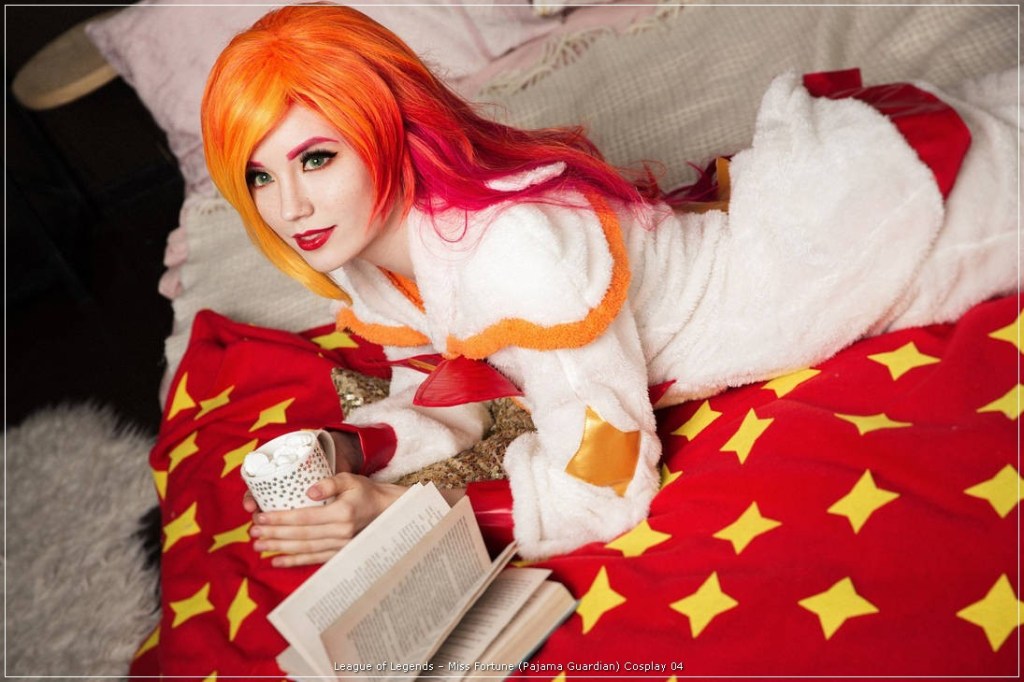 League of Legends - Miss Fortune (Pajama Guardian) Cosplay - body photo