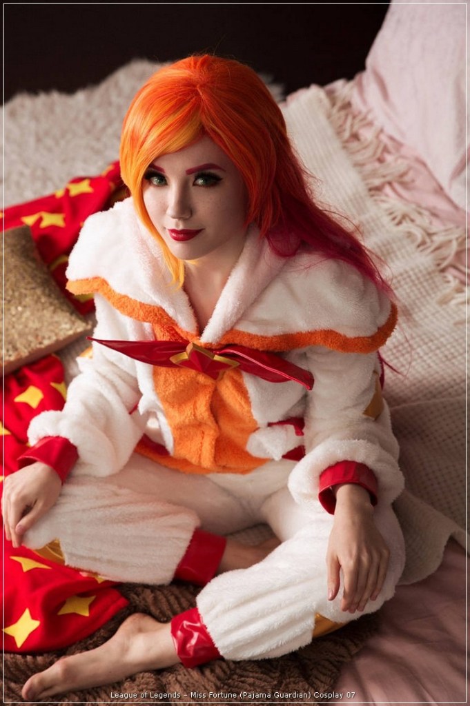 League of Legends - Miss Fortune (Pajama Guardian) Cosplay - recreation