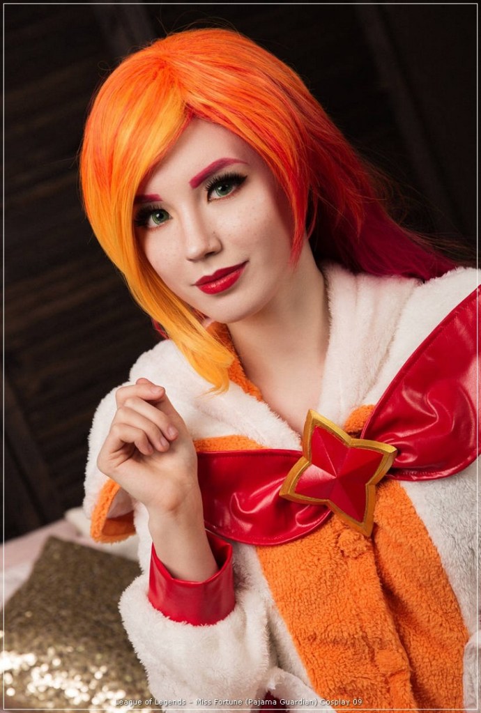 League of Legends - Miss Fortune (Pajama Guardian) Cosplay - full length port.