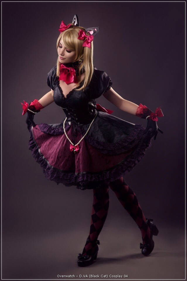 Overwatch - D.VA (Black Cat) Cosplay - authentic costume view