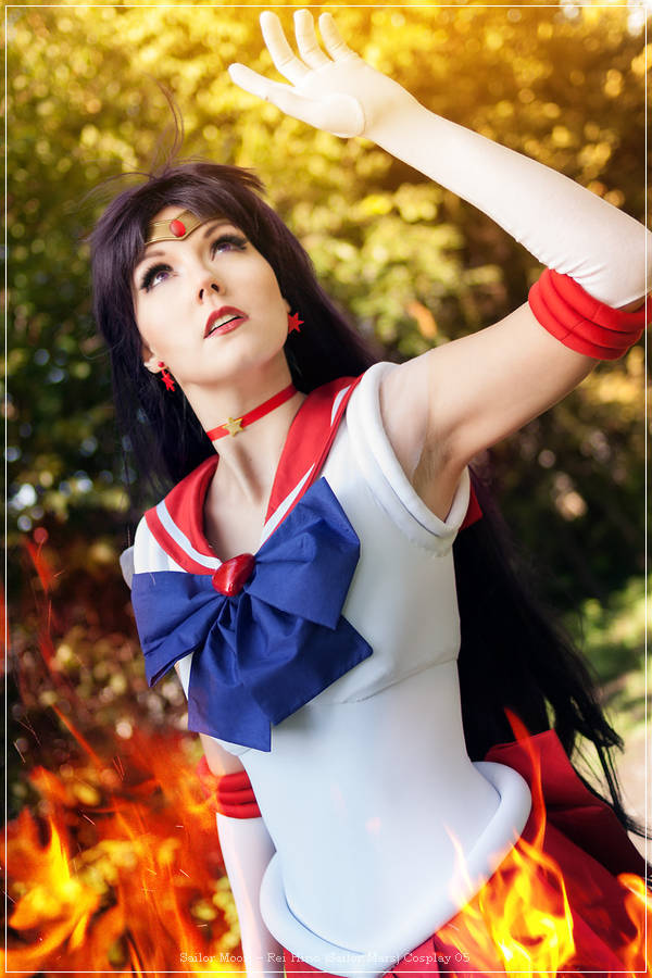 Sailor Moon - Rei Hino (Sailor Mars) Cosplay - body photo