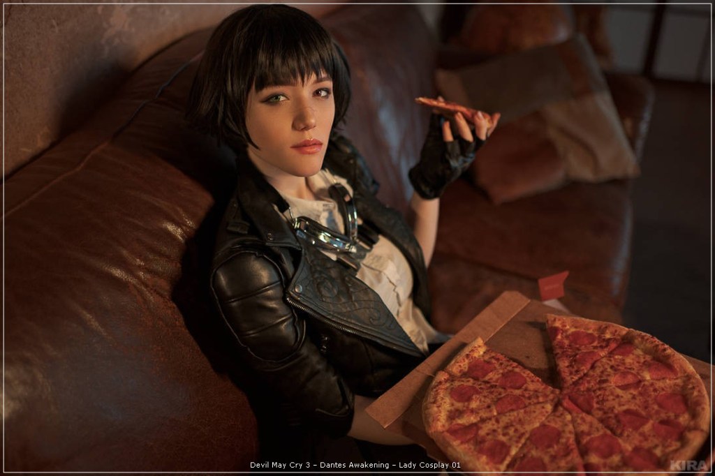 Devil May Cry 3 - Dantes Awakening - Lady Cosplay - light aesthetic