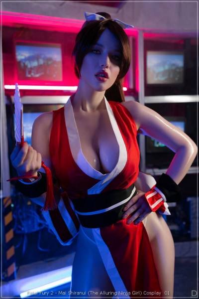 Fatal Fury 2 - Mai Shiranui (The Alluring Ninja Girl) Cosplay