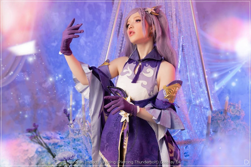 Genshin Impact - Keqing (Piercing Thunderbolt) Cosplay - expressive portrait