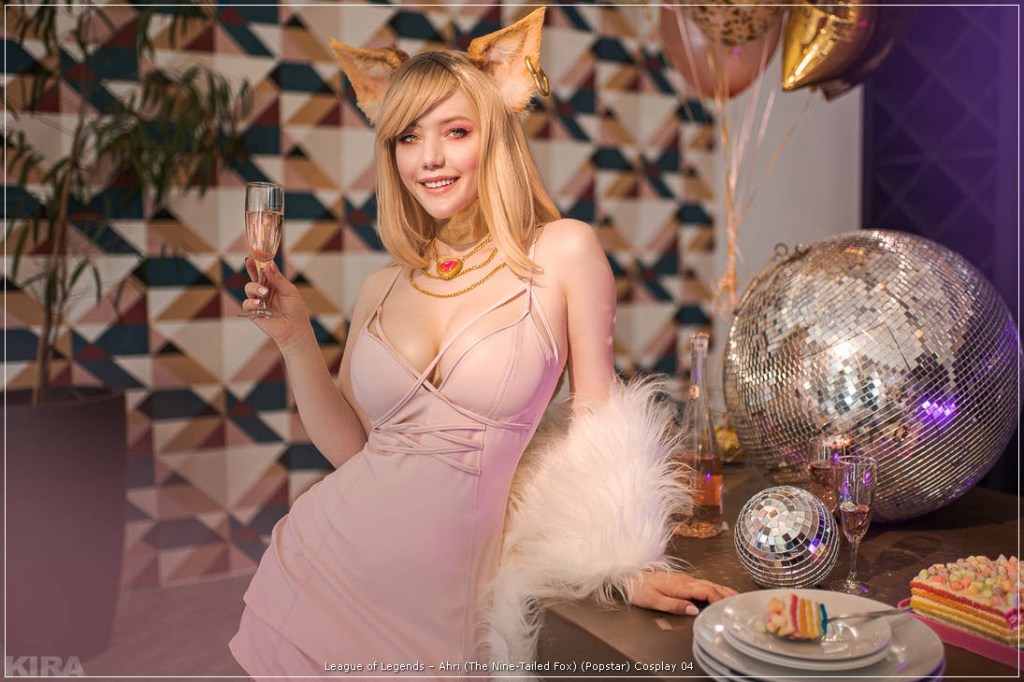 League of Legends - Ahri (The Nine-Tailed Fox) (Popstar) Cosplay - nuanced study