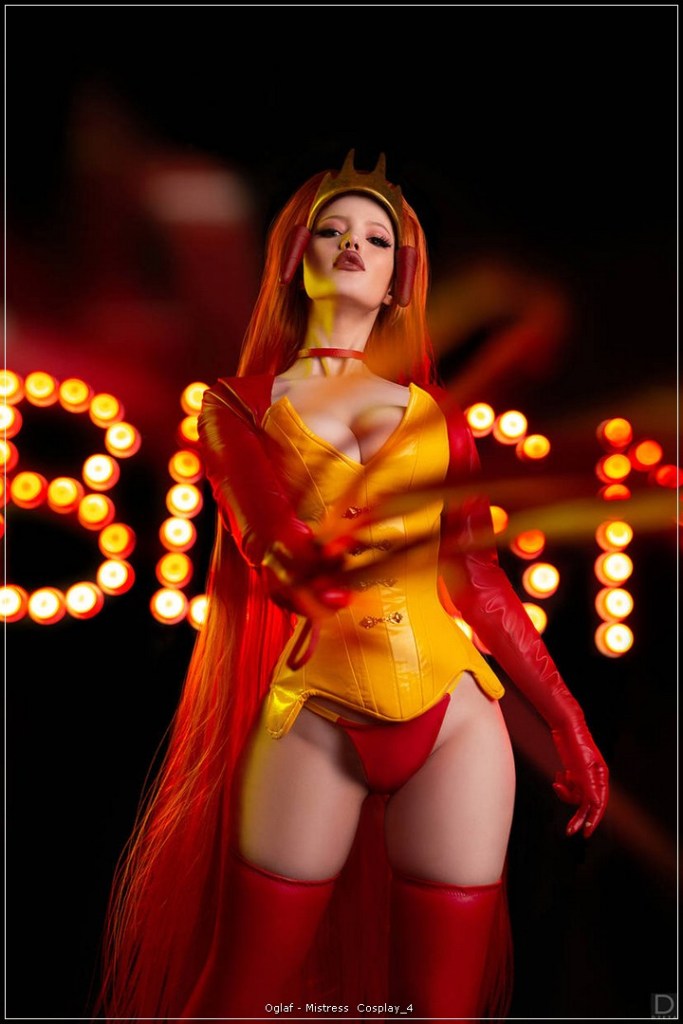 Oglaf - Mistress Cosplay - sensual boudoir aesthetic