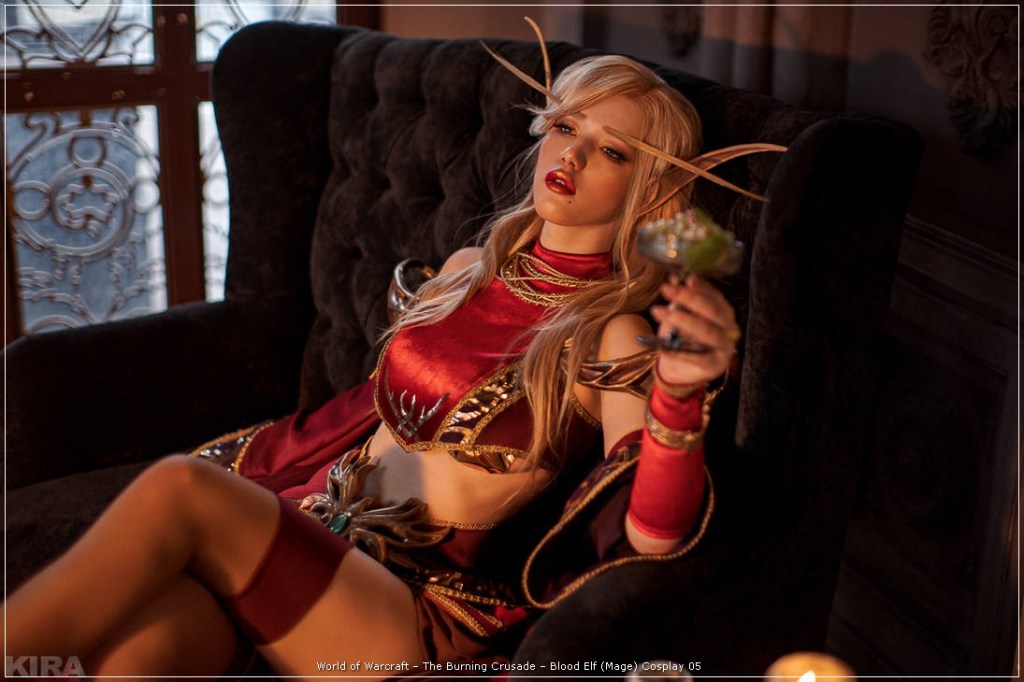 World of Warcraft - The Burning Crusade - Blood Elf (Mage) Cosplay - authentic view World of Warcraft - The Burning Crusade - Blood Elf (Mage) Cosplay - authentic view