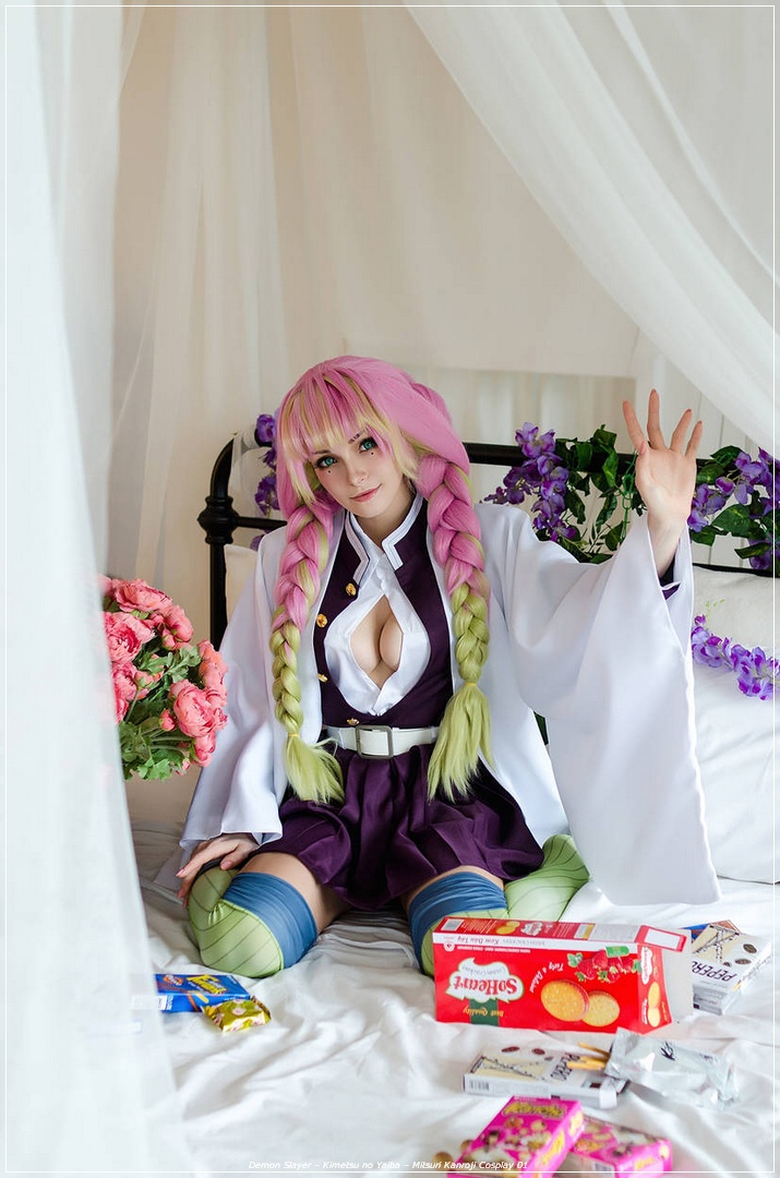 Demon Slayer - Mitsuri Kanroji Cosplay - visual character exploration